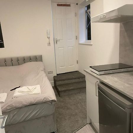 Luton Short Term Lets - Cardiff Road Διαμέρισμα Εξωτερικό φωτογραφία