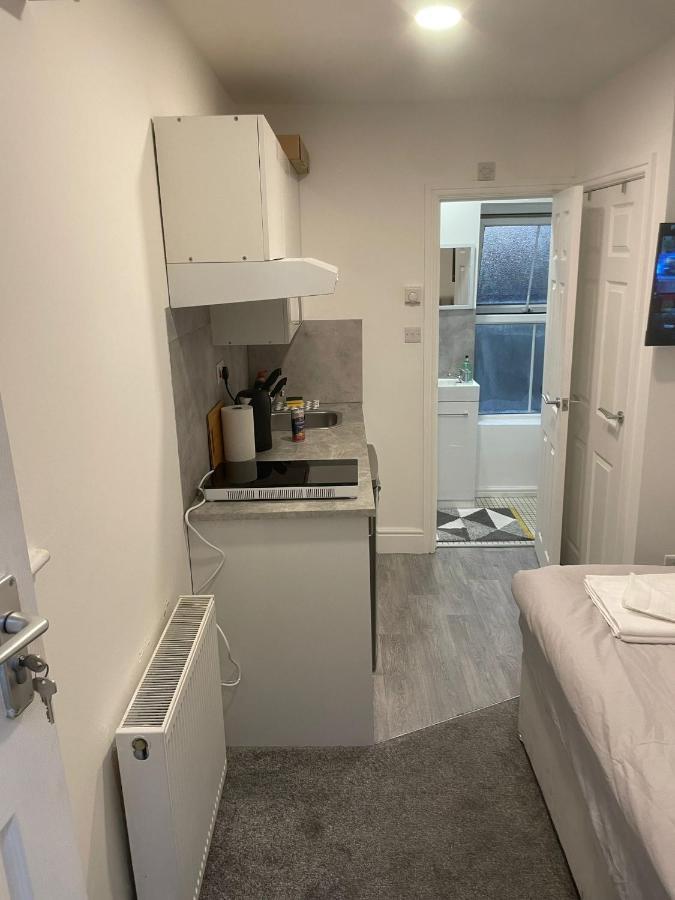 Luton Short Term Lets - Cardiff Road Διαμέρισμα Εξωτερικό φωτογραφία
