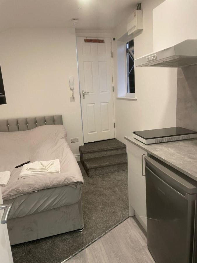Luton Short Term Lets - Cardiff Road Διαμέρισμα Εξωτερικό φωτογραφία
