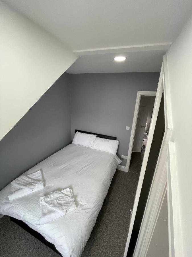 Luton Short Term Lets - Cardiff Road Διαμέρισμα Εξωτερικό φωτογραφία