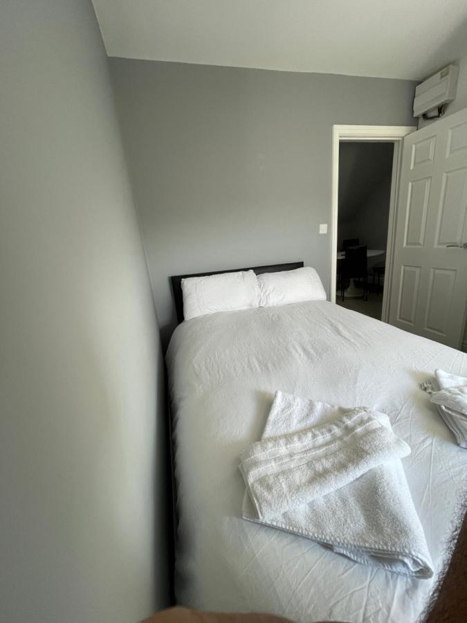 Luton Short Term Lets - Cardiff Road Διαμέρισμα Εξωτερικό φωτογραφία