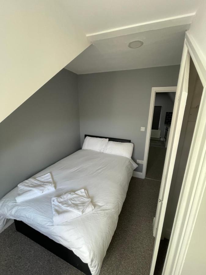 Luton Short Term Lets - Cardiff Road Διαμέρισμα Εξωτερικό φωτογραφία